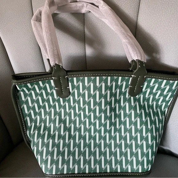 Designer like Green and White Tote Bag ! - Picture 1 of 3